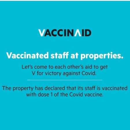 Vaccinated Staff - Oyo 149 Alpha Kostel Syariah Hotel Палембанг Екстериор снимка